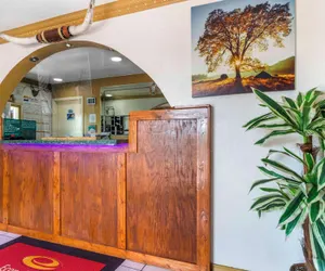 Photo 4 - Econo Lodge Inn & Suites Near Lackland AFB