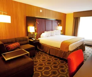 Photo 4 - Holiday Inn Express and Suites Vineland Millville by IHG