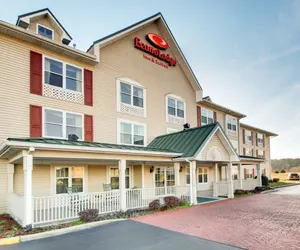 Photo 2 - Econo Lodge & Suites