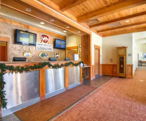 Photo 2 - Zephyr Mountain Lodge