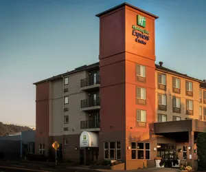 Photo 2 - Holiday Inn Express Hotel & Suites Portland-NW Downtown by IHG