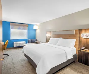 Photo 5 - Holiday Inn Express & Suites Tumwater – Olympia by IHG