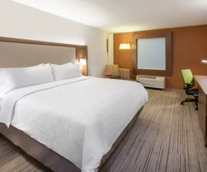 Photo 5 - Holiday Inn Express Hotel & Suites Murray, an IHG Hotel