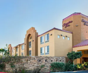 Photo 2 - Hampton Inn San Marcos, CA