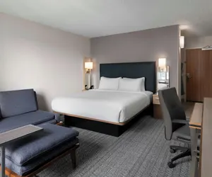 Photo 4 - Courtyard by Marriott Charlotte City Center