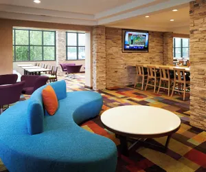 Photo 2 - Fairfield Inn and Suites by Marriott Indianapolis East