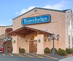 Photo 2 - Travelodge by Wyndham Bishop