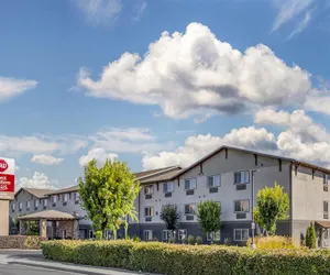Photo 2 - Best Western Plus Wenatchee Downtown Hotel