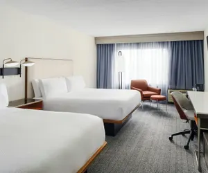 Photo 2 - Courtyard by Marriott Chicago Midway Airport