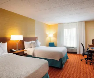 Photo 4 - Fairfield Inn and Suites by Marriott Chicago Midway Airport