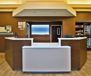 Photo 3 - Fairfield Inn and Suites by Marriott Chicago Midway Airport