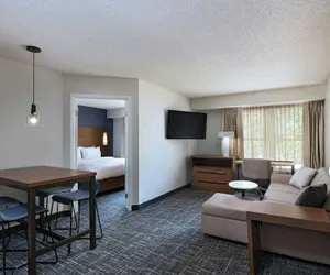 Photo 2 - Residence Inn Houston The Woodlands / Lake Front Circle