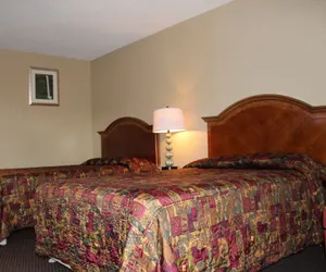 Photo 5 - Cedars Inn Lewiston
