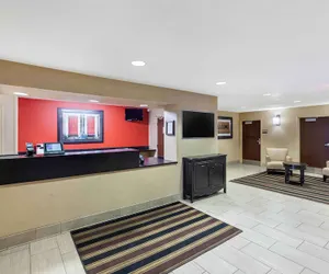 Photo 3 - Extended Stay America Select Suites - Milwaukee - Wauwatosa