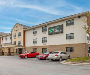 Photo 2 - Extended Stay America Select Suites - Milwaukee - Wauwatosa