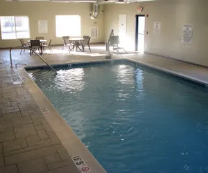 Photo 2 - Holiday Inn Express Vernon - Manchester by IHG