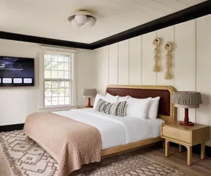 Photo 2 - Faraway Martha's Vineyard