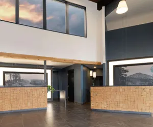 Photo 4 - Riverhouse Lodge