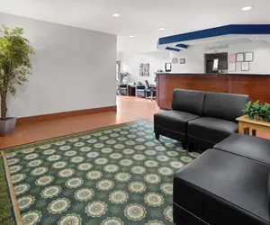 Photo 3 - Microtel Inn by Wyndham Albany Airport