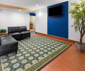 Photo 4 - Microtel Inn by Wyndham Albany Airport