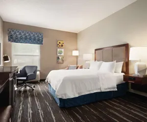 Photo 2 - Hampton Inn & Suites Ft. Wayne-North