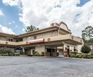 Photo 2 - Econo Lodge Macon