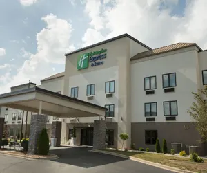 Photo 2 - Holiday Inn Express Hotel & Suites Madison, an IHG Hotel