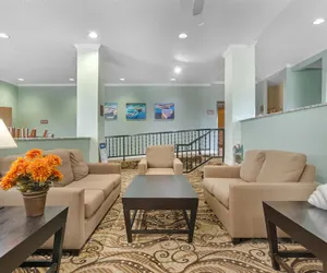 Photo 3 - Best Western Teal Lake Inn