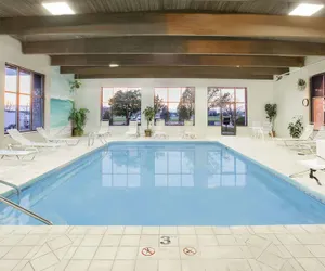 Photo 2 - Baymont by Wyndham Janesville
