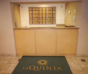 Photo 5 - La Quinta Inn & Suites by Wyndham Plattsburgh