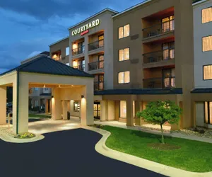 Photo 2 - Courtyard by Marriott Beckley