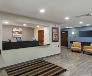 Photo 3 - Extended Stay America Select Suites - Milwaukee - Waukesha