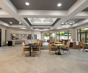 Photo 4 - La Quinta Inn & Suites by Wyndham Raleigh Cary