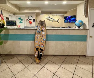 Photo 2 - Hole Inn the Wall Hotel - Fort Walton Beach - Sunset Plaza - nearby Beaches & Hurlburt