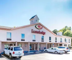 Photo 2 - Econo Lodge