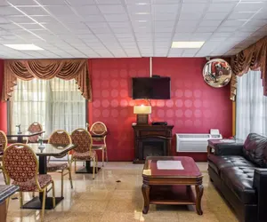 Photo 5 - Rodeway Inn Huntington Station - Melville