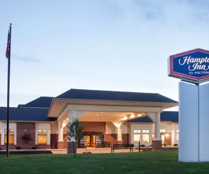 Photo 2 - Hampton Inn Birch Run/Frankenmuth