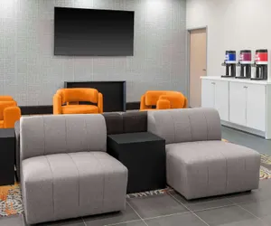 Photo 4 - Hampton Inn Olathe