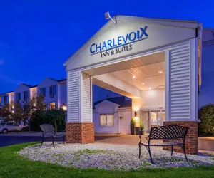 Photo 2 - Charlevoix Inn & Suites SureStay Collection by Best Western