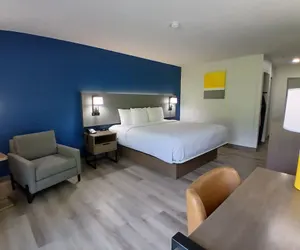 Photo 2 - Comfort Inn Marion near Downtown & Blue Ridge PKWY