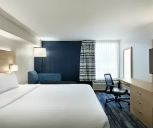 Photo 5 - Holiday Inn Express Williamsbrg Busch Gardens Area, an IHG Hotel