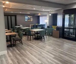 Photo 5 - Hampton Inn Greenville