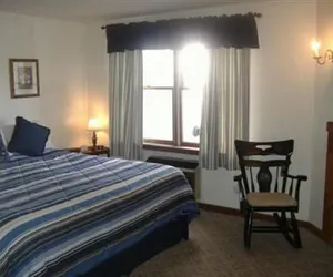 Photo 3 - Sturbridge Country Inn