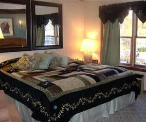 Photo 4 - Sturbridge Country Inn