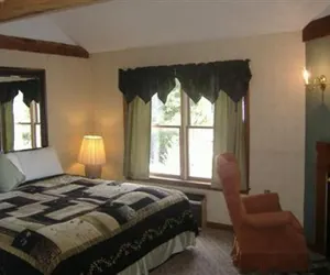 Photo 5 - Sturbridge Country Inn