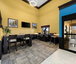 Photo 5 - Quality Inn Warrensburg