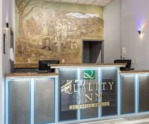 Photo 2 - Quality Inn Branson On the Strip