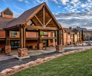 Photo 2 - Holiday Inn Express Springdale - Zion National Park Area, an IHG Hotel