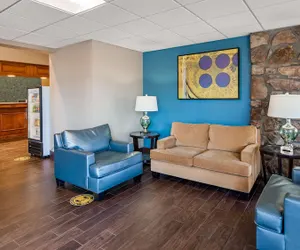 Photo 2 - Best Western Toni Inn