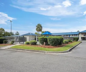 Photo 2 - Days Inn by Wyndham Valdosta I-75